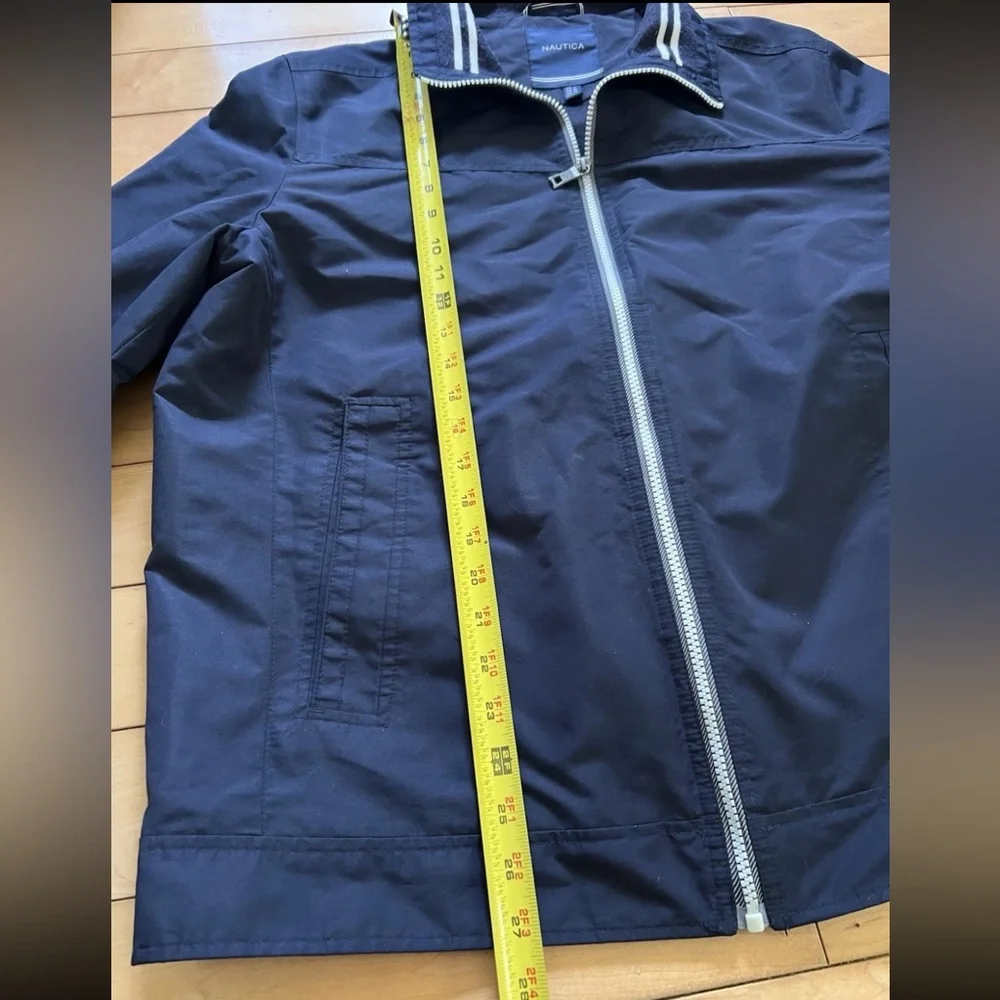 Nautica Men’s Navy Blue Windbreaker  Lightweight Nylon Jacket Size Large